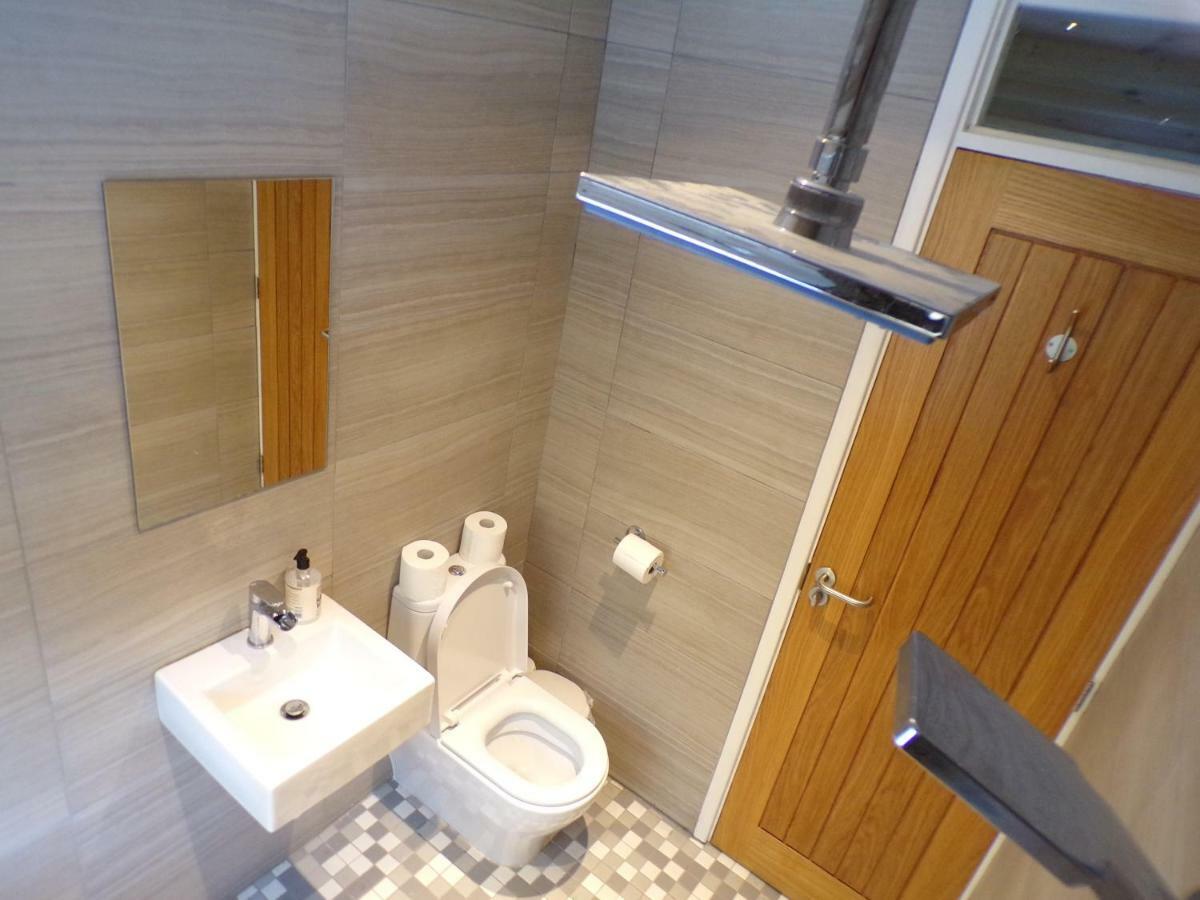 Waterfall Lodge Pontneddfechan Ngoại thất bức ảnh